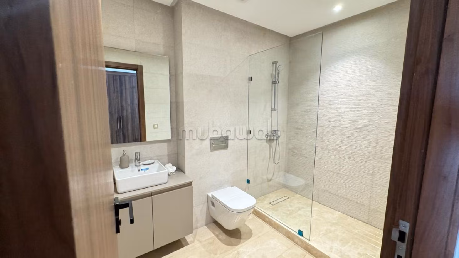 Superbe appartements et studios à vendre à Beauséjour vers CFC et AERIA MALL