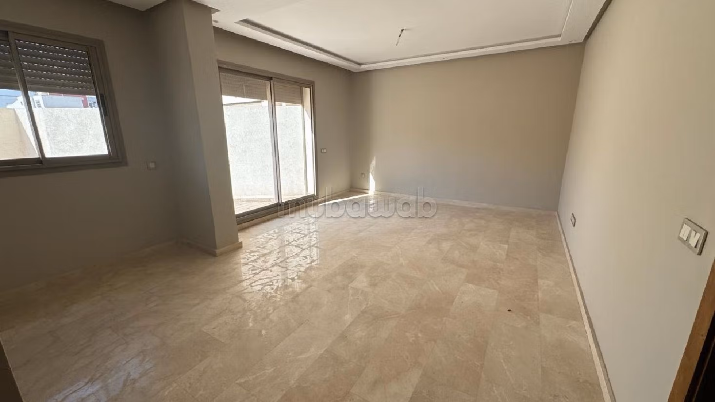 Superbe appartements et studios à vendre à Beauséjour vers CFC et AERIA MALL