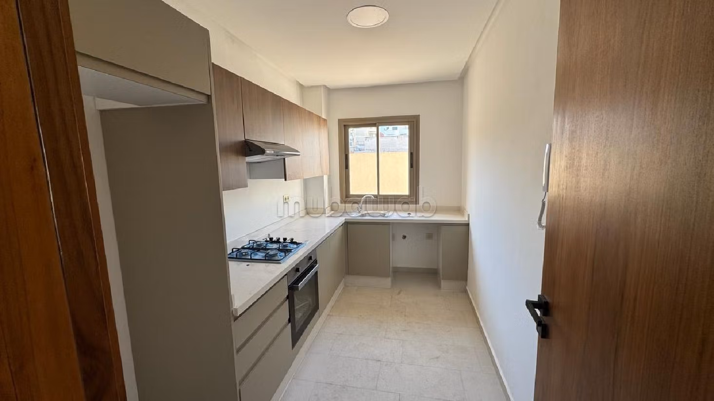 Superbe appartements et studios à vendre à Beauséjour vers CFC et AERIA MALL