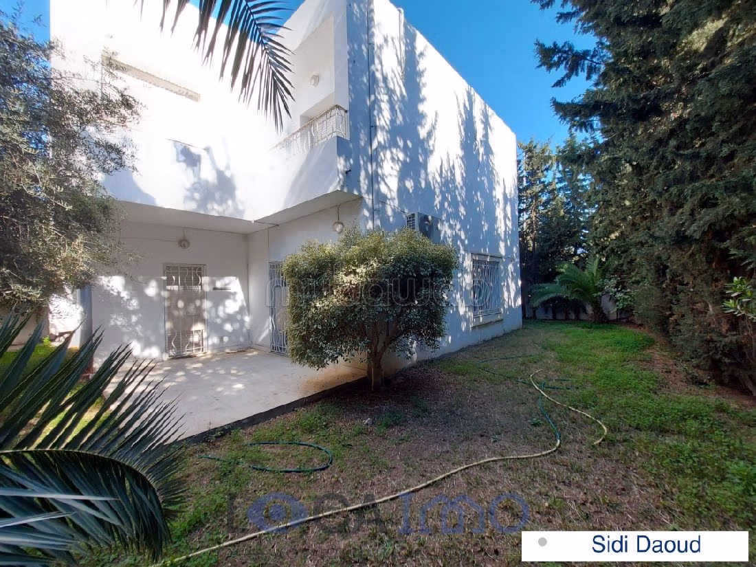 A louer une villa jumelée en S4 à Sidi Daoud