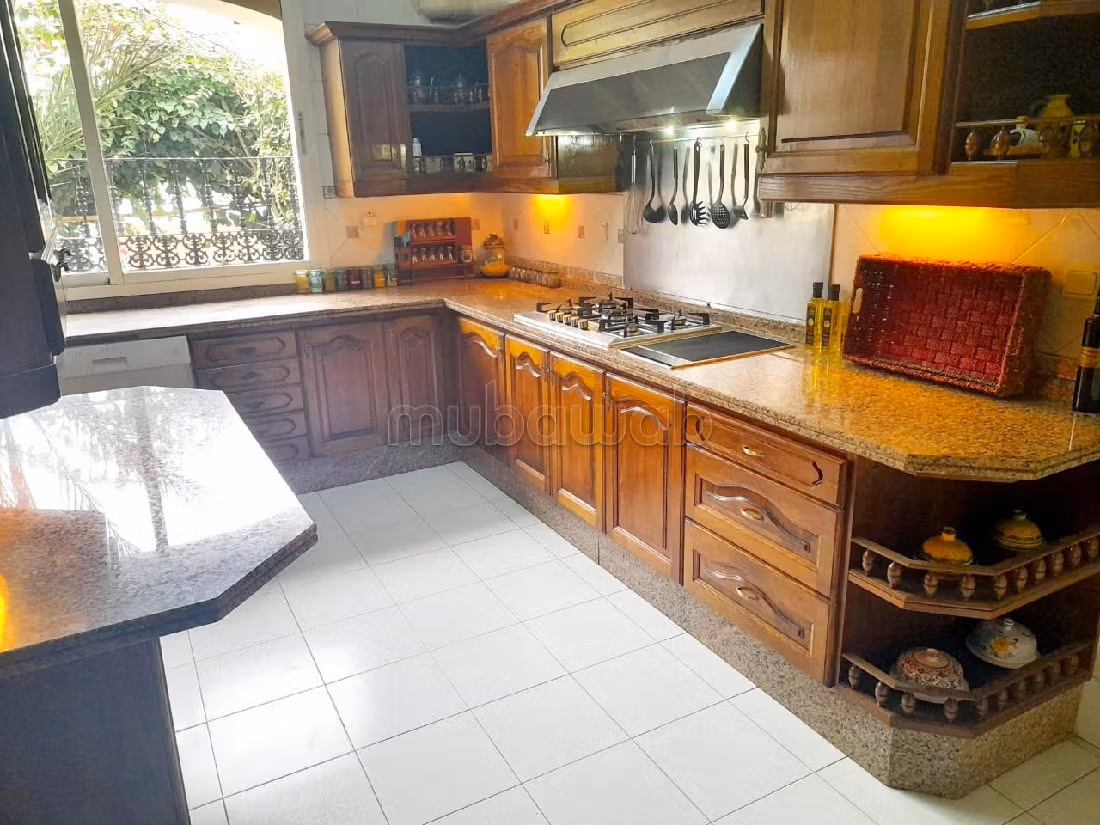 Magnificent villa for rent in Ain Diab. 7 rooms. Living room with fireplace, General air conditioning System. 