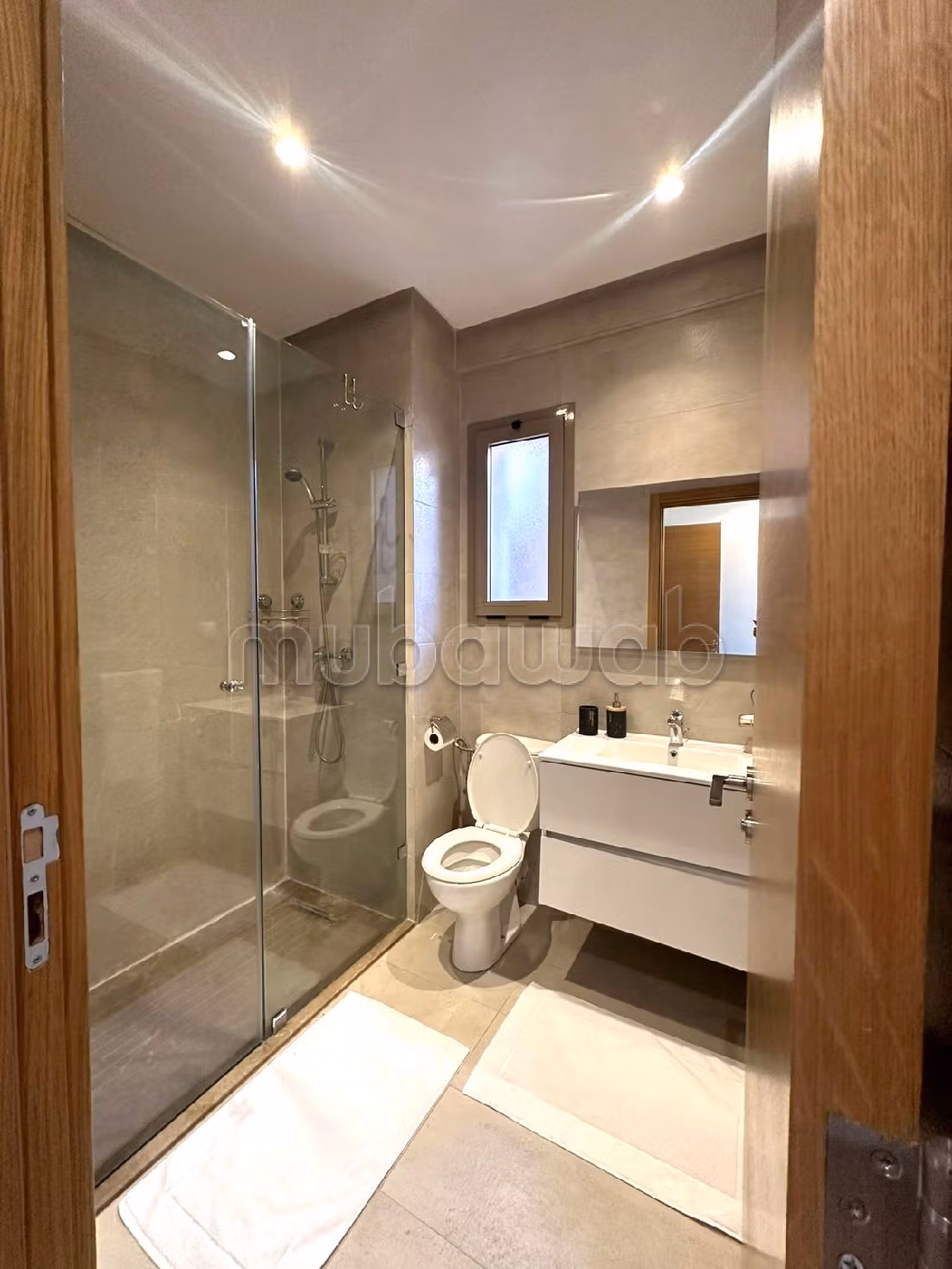 Magnífico piso en alquiler en Agdal. 3 habitaciones grandes. con muebles. 