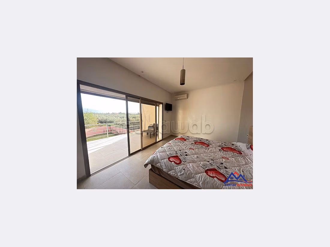 Villa de alto standing en venta en Route de l'Ourika. Superficie de 830 m². Espacios verdes, Balcón