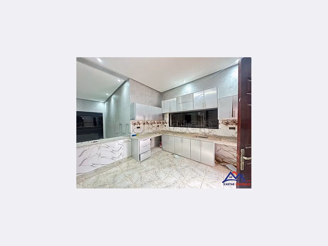 Suntuosa villa en venta en Route de l'Ourika. 3 dormitorios. Jardineras