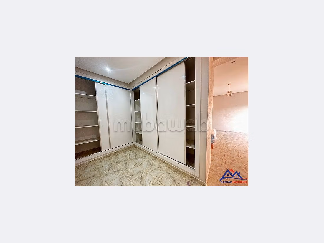 Suntuosa villa en venta en Route de l'Ourika. 3 dormitorios. Jardineras