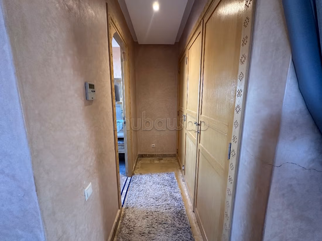 فيلا فخمة للبيع بطريق اوريكا. 4 قطع رائعة. بيئة هادئة مع إطلالة على الجبل ، باب آمن.