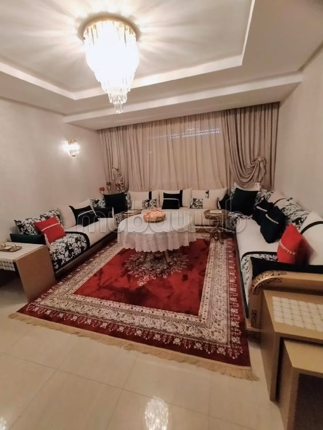 Piso en venta en Hay Mohammadi. Área total 104 m². Jardín privado, sin ascensor. 