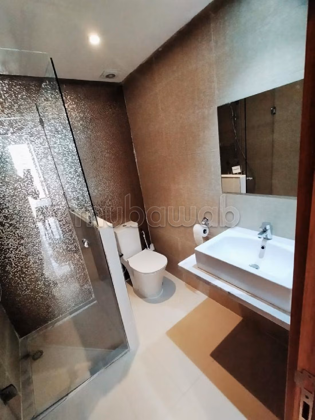 Piso en venta en Hay Mohammadi. Área total 104 m². Jardín privado, sin ascensor. 