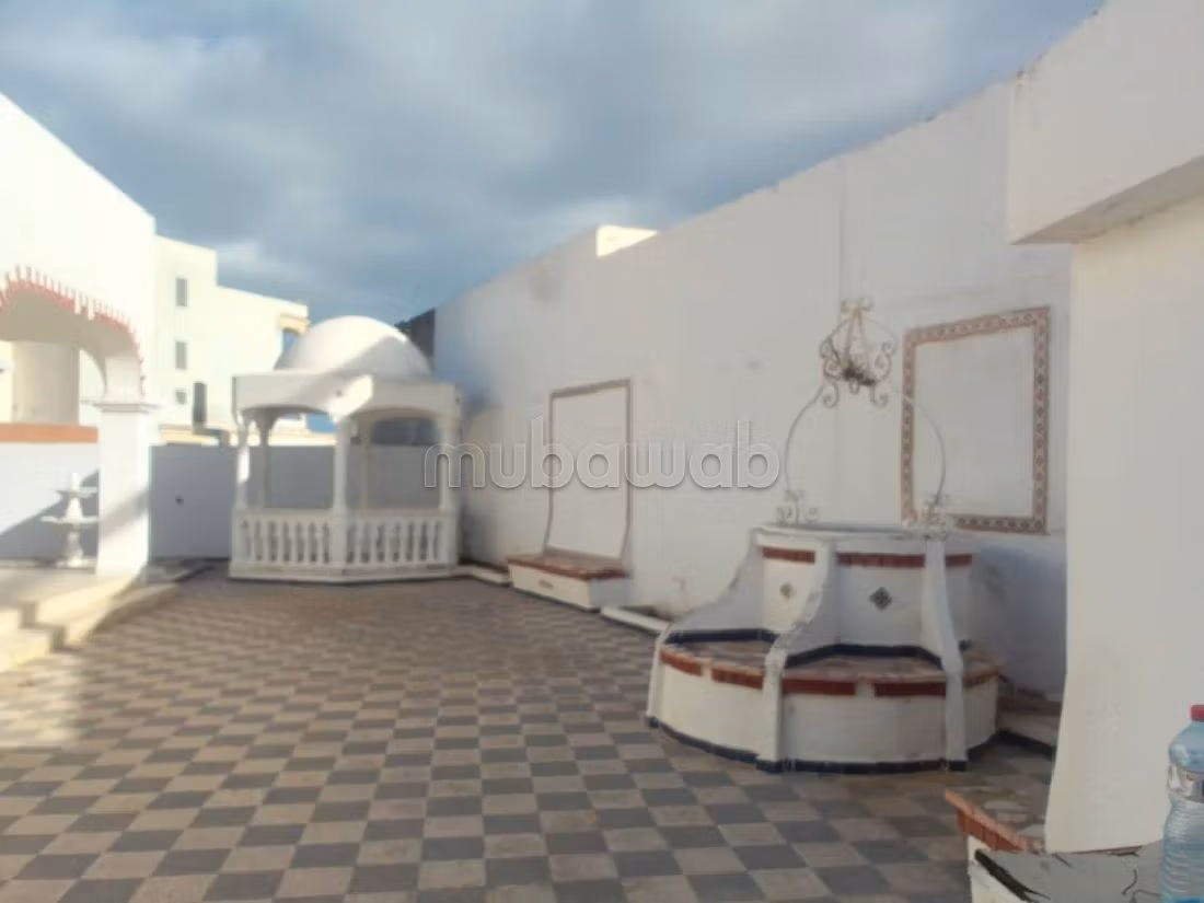 منزل رائع للشراء. 3 غرف رائعة. وجهة مذهلة تطل على البحر، باب آمن. 