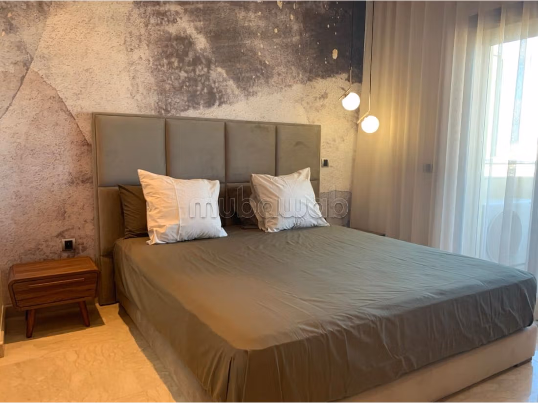 Huurappartementen beschikbaar in Palmier. Totale oppervlakte 95 m². Volledig gemeubileerd. 