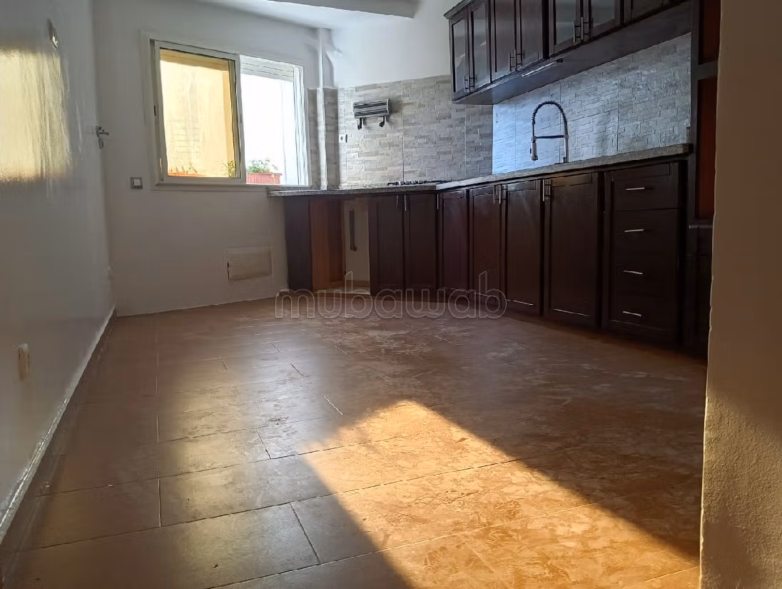 Apartment for sale in Aviation - Mabella. Large area 146 m². Lift and parking. 