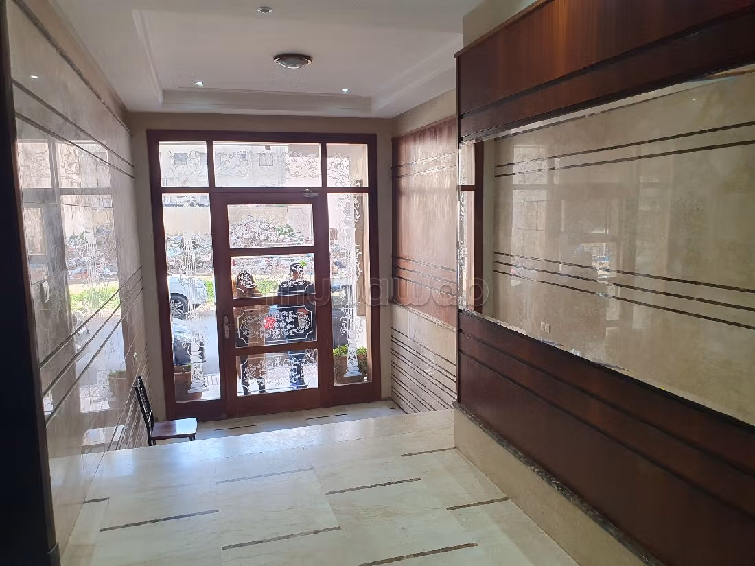 Vendita appartamento a Les princesses. Superficie 113 m². Ascensore e terrazzo