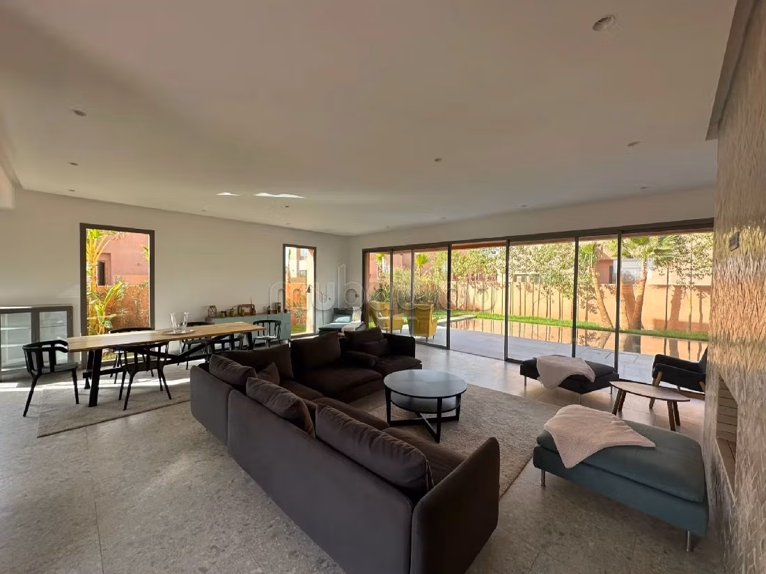 High quality villa for sale in Route de l'Ourika. Small area 400 m². Exceptional mountain view, Soundproofing