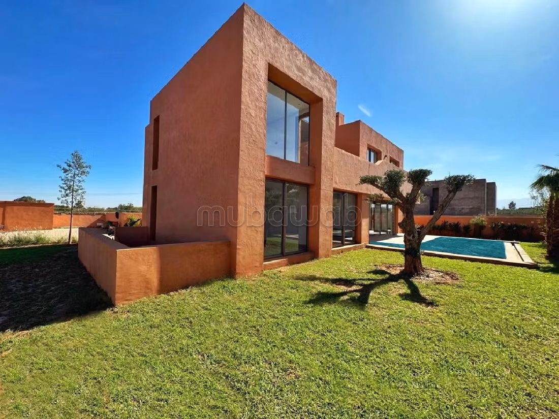 High quality villa for sale in Route de l'Ourika. Small area 400 m². Exceptional mountain view, Soundproofing