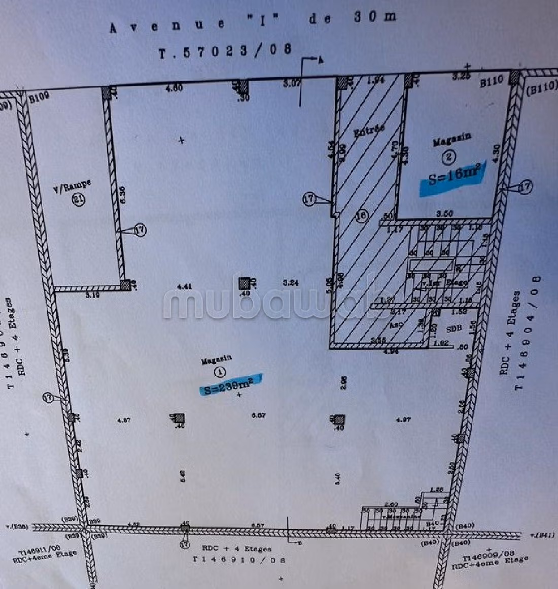 مكاتب ومحلات للبيع ب النجد. المساحة الإجمالية 240 م². 