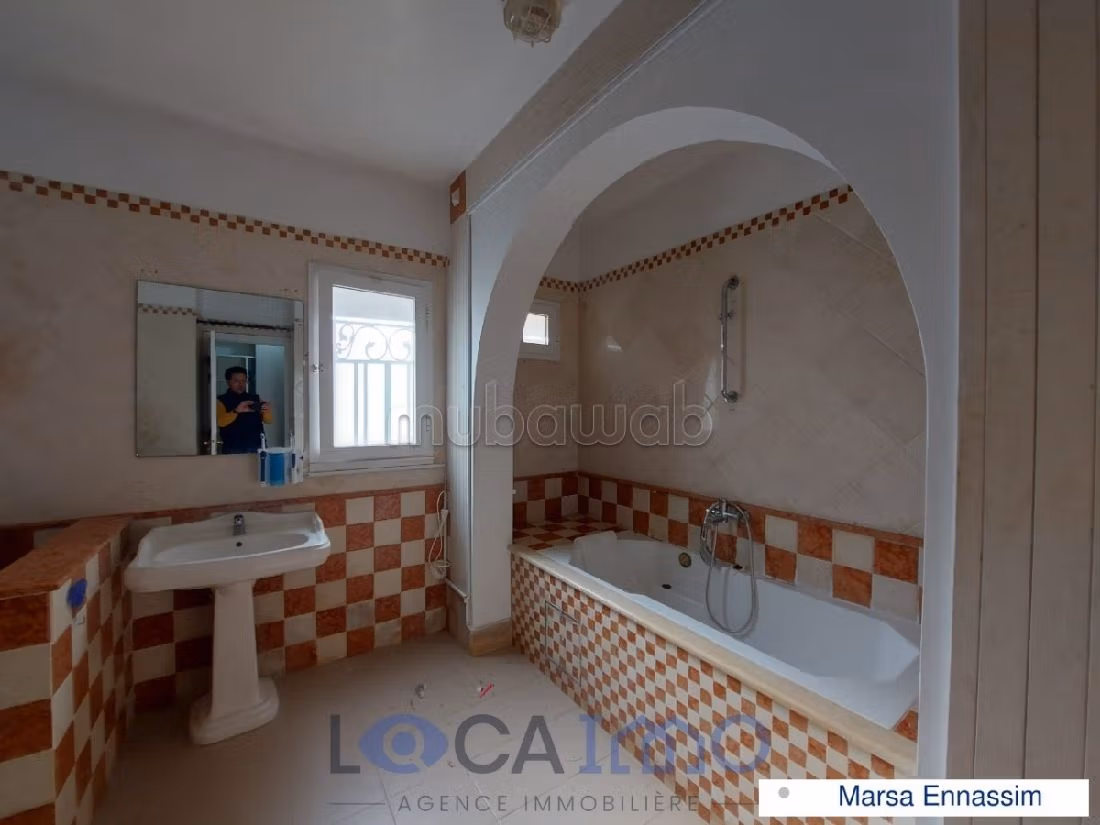 A louer une villa en S4 avec piscine à la Marsa