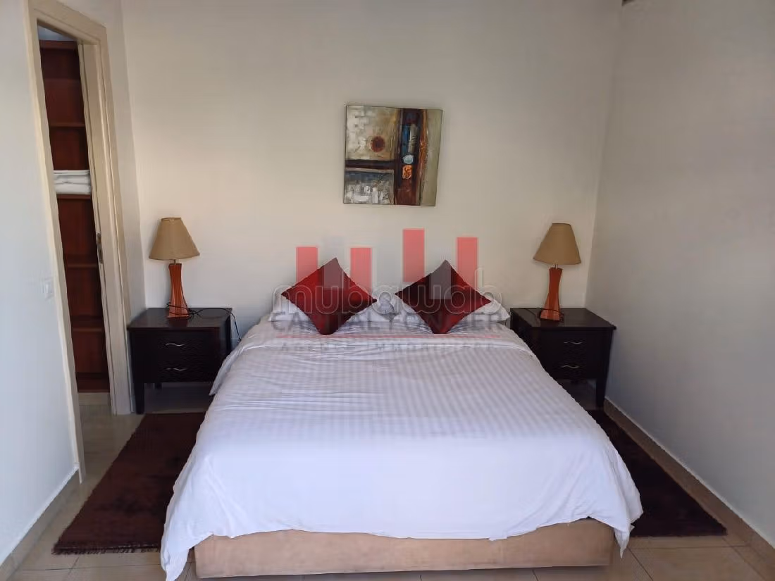 Se alquila este piso en Gauthier. 1 bonita habitación. Con muebles