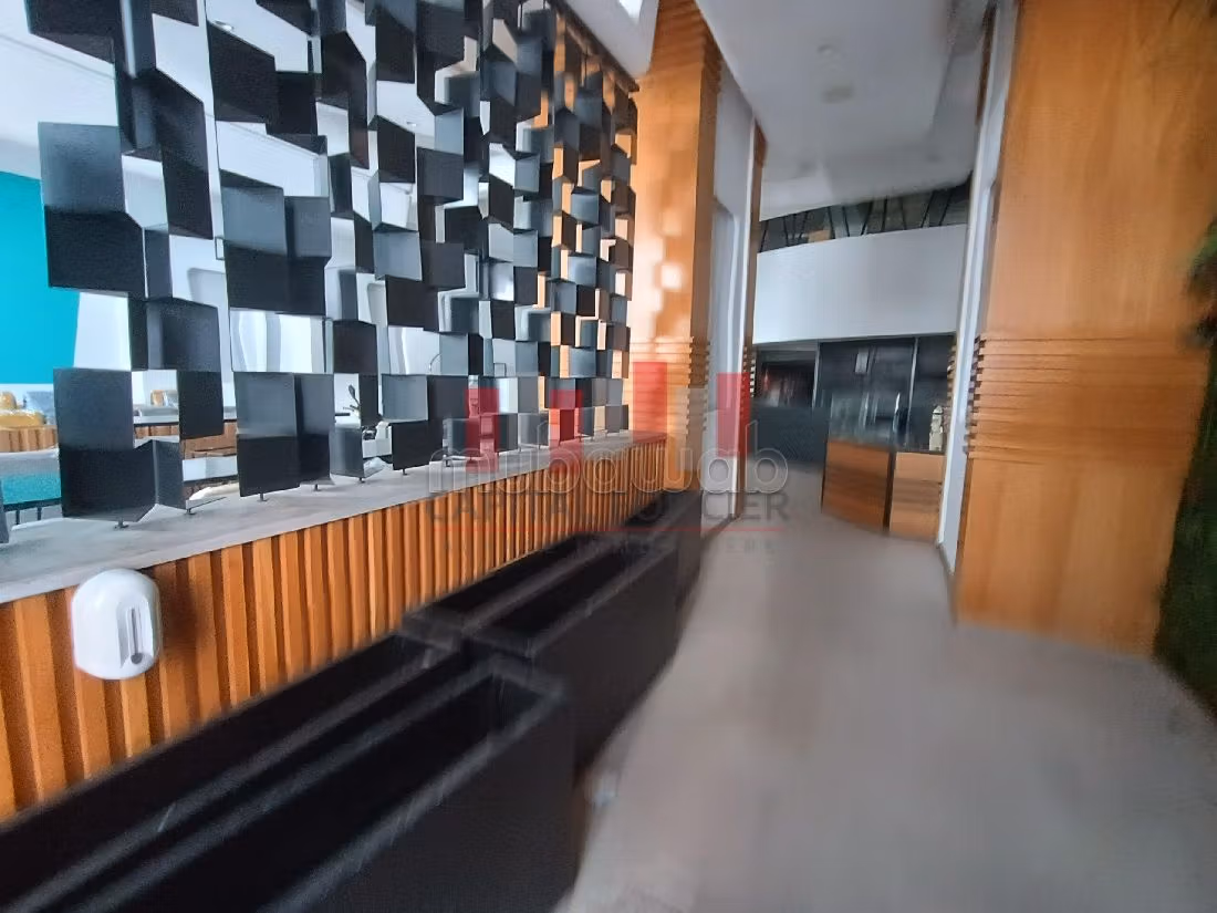 Oficinas y locales comerciales en alquiler en Racine. Área total 419 m²