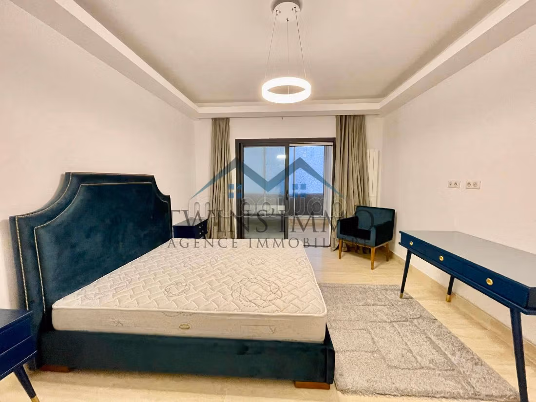 Beautiful house for rent in Les Berges Du Lac 2. Large area 240 m². Reinforced door and central heating
