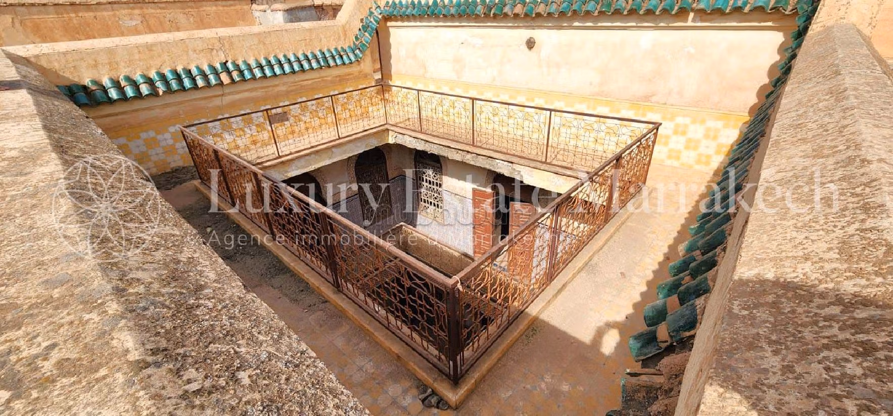 Encuentra el riad de tus sueños en Zaouiat Lahdar. 42 habitaciones. Terraza y ascensor