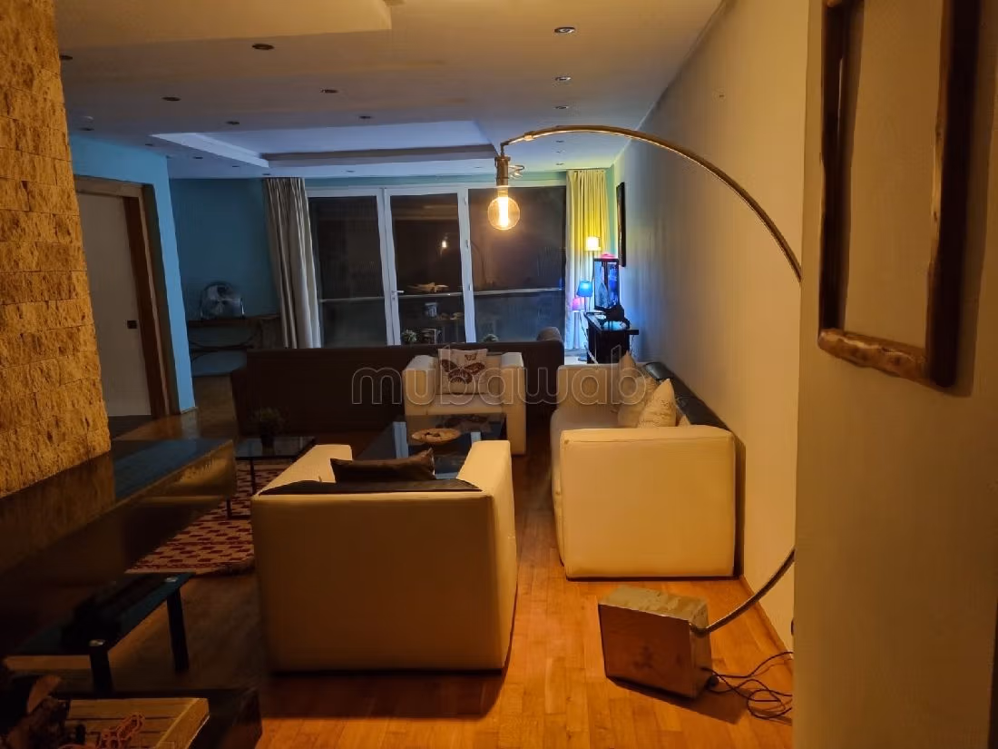 Sell apartment in Tanger City Center. 3 large rooms. Well decorated. 