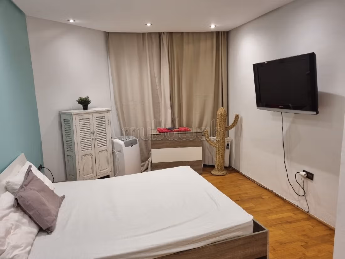 Sell apartment in Tanger City Center. 3 large rooms. Well decorated. 