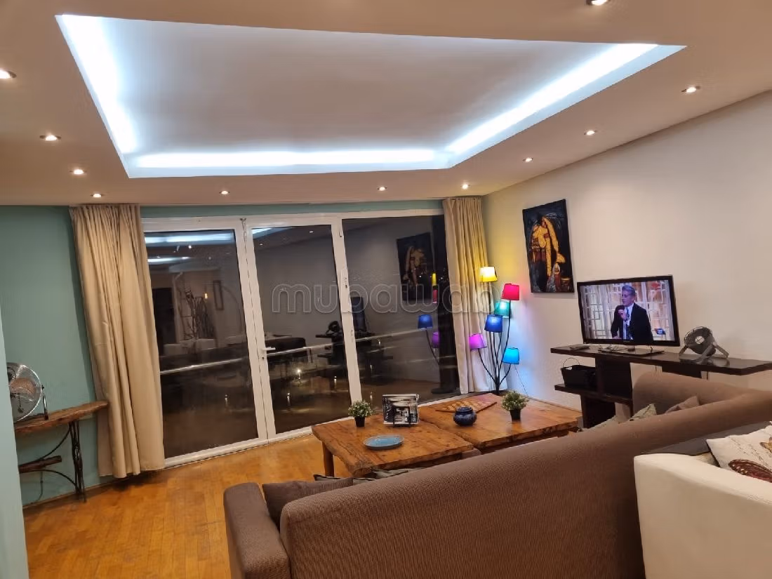 Sell apartment in Tanger City Center. 3 large rooms. Well decorated. 