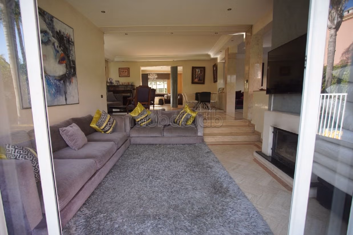 Eccezionale residenza di lusso in vendita a Laymoune. 7 locali. Area verde