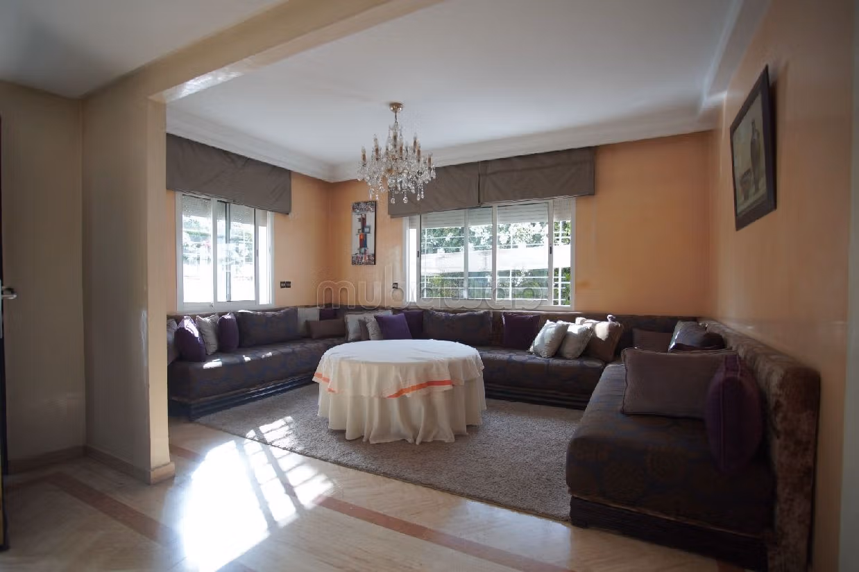 Eccezionale residenza di lusso in vendita a Laymoune. 7 locali. Area verde