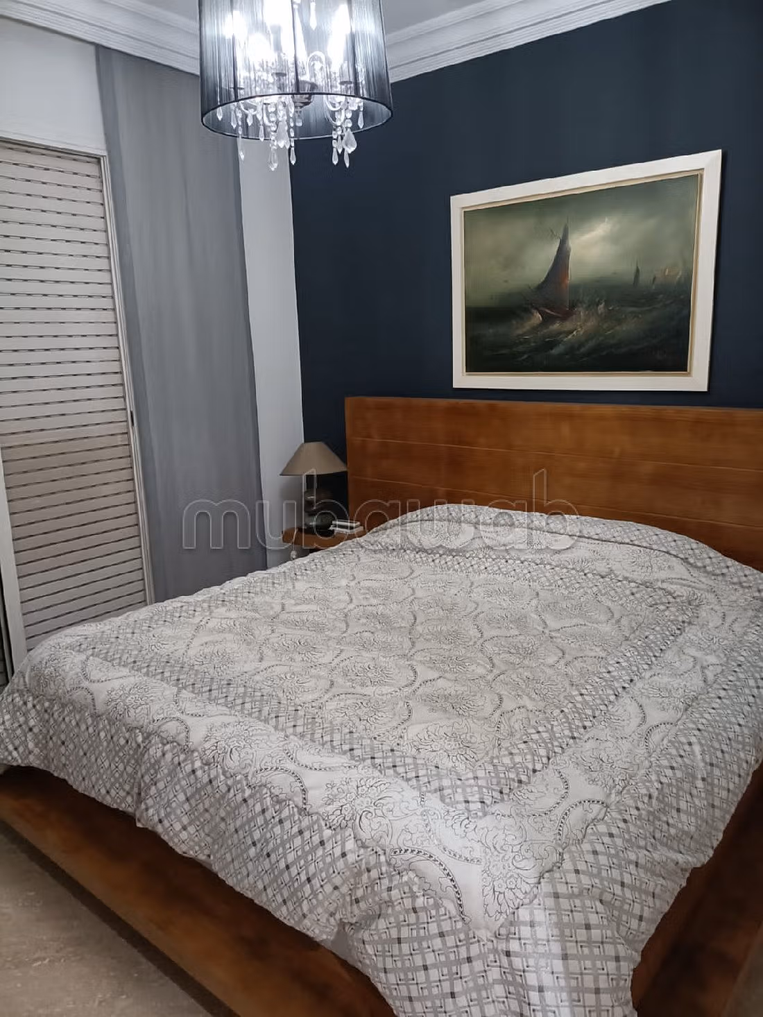 Apartment for sale in Racine. 4 comfortable rooms. Usable fireplace, caretaker service. 