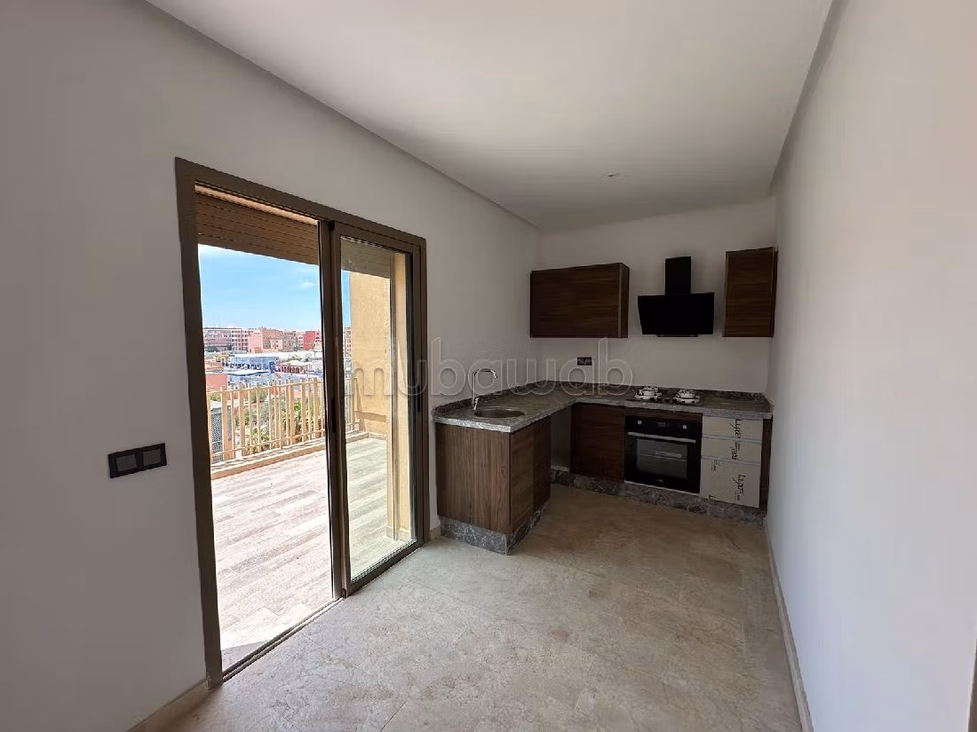Piso en venta en Route Casablanca. Gran superficie 131 m². Puerta blindada, seguridad implementada