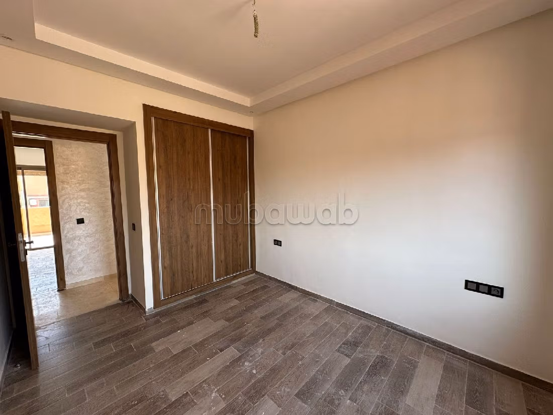 Piso en venta en Route Casablanca. Gran superficie 131 m². Puerta blindada, seguridad implementada
