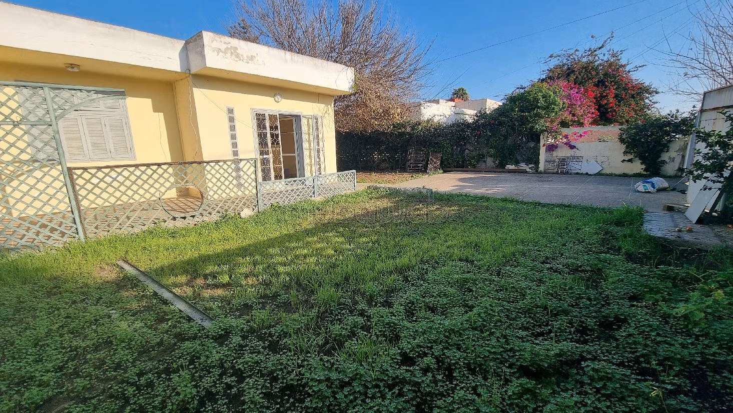 شقة للشراء ب هرهورة. 5 قطع. شرفة وحديقة.