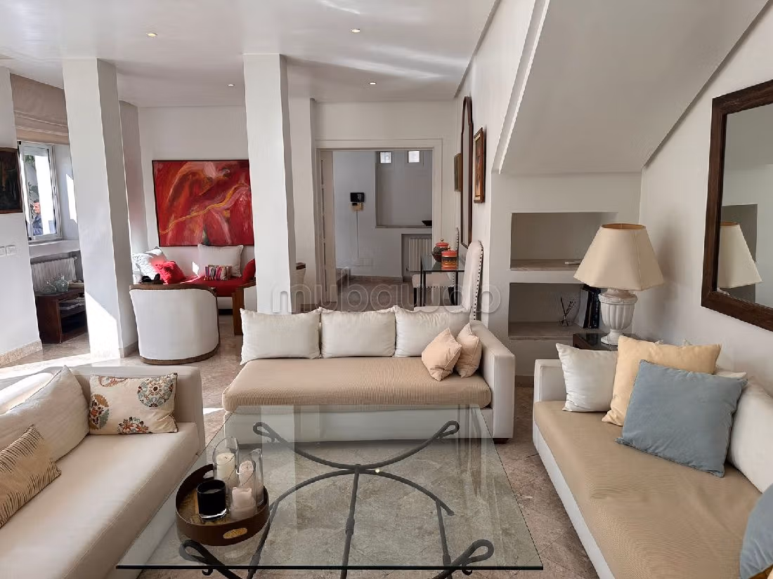 High quality villa for rent in Carthage. Small area 1 m². Furnished. 