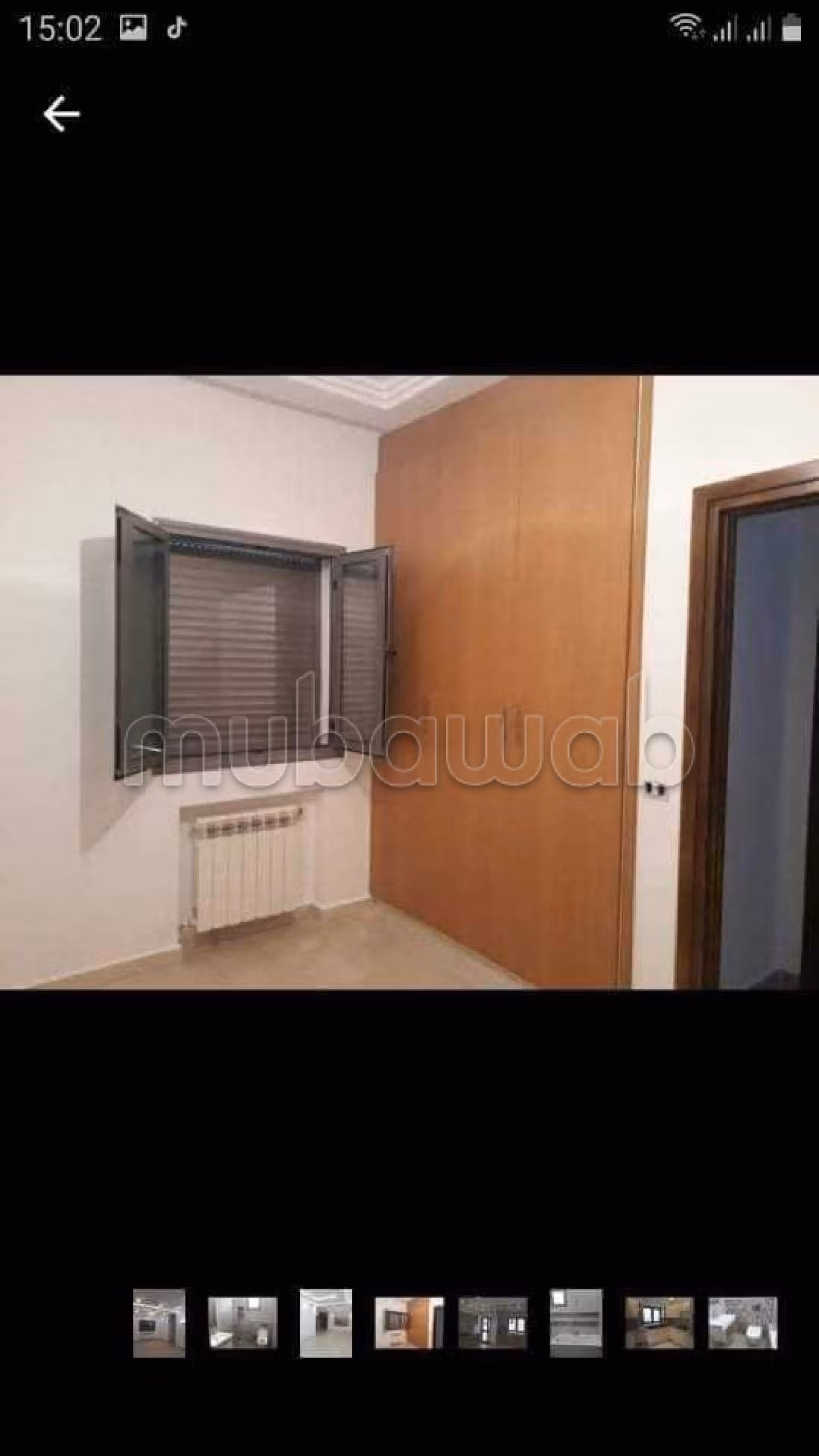 Residenza di lusso in vendita a Cité Ennacim. 8 locali spaziosi. Ambiente tranquillo con vista sulle montagne, porta blindata. 