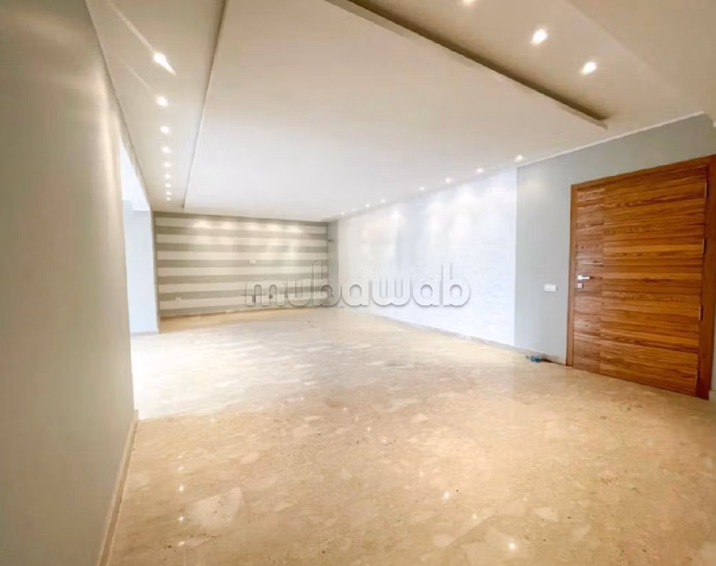 Très bel appartement en location à Ferme Bretonne Hay Arraha. 4 pièces. Conciergerie à disposition, système de climatisation