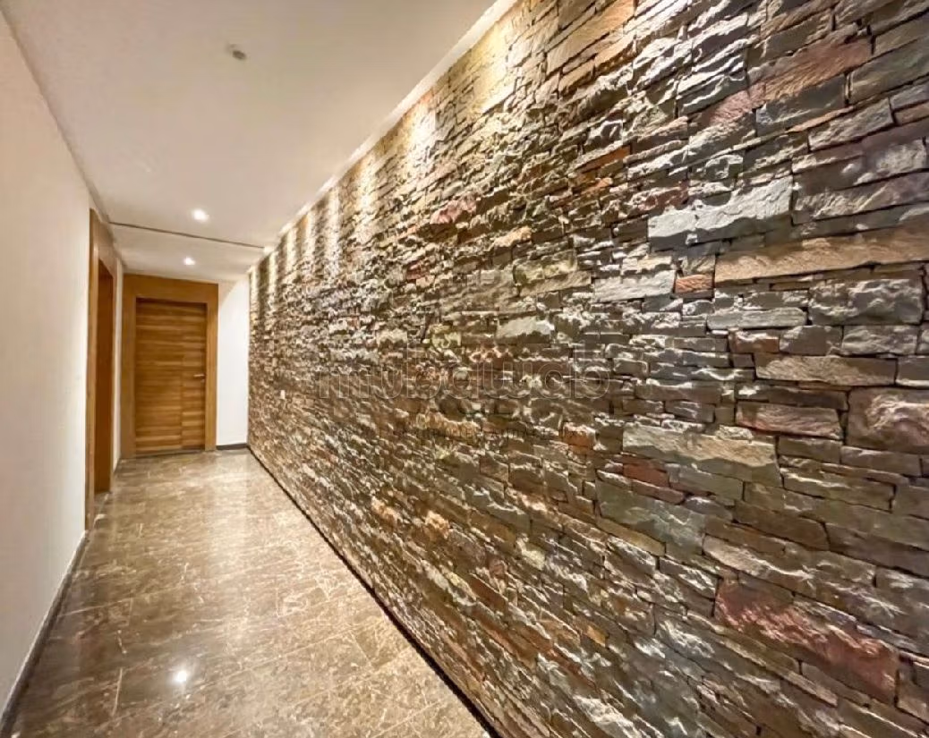 Très bel appartement en location à Ferme Bretonne Hay Arraha. 4 pièces. Conciergerie à disposition, système de climatisation