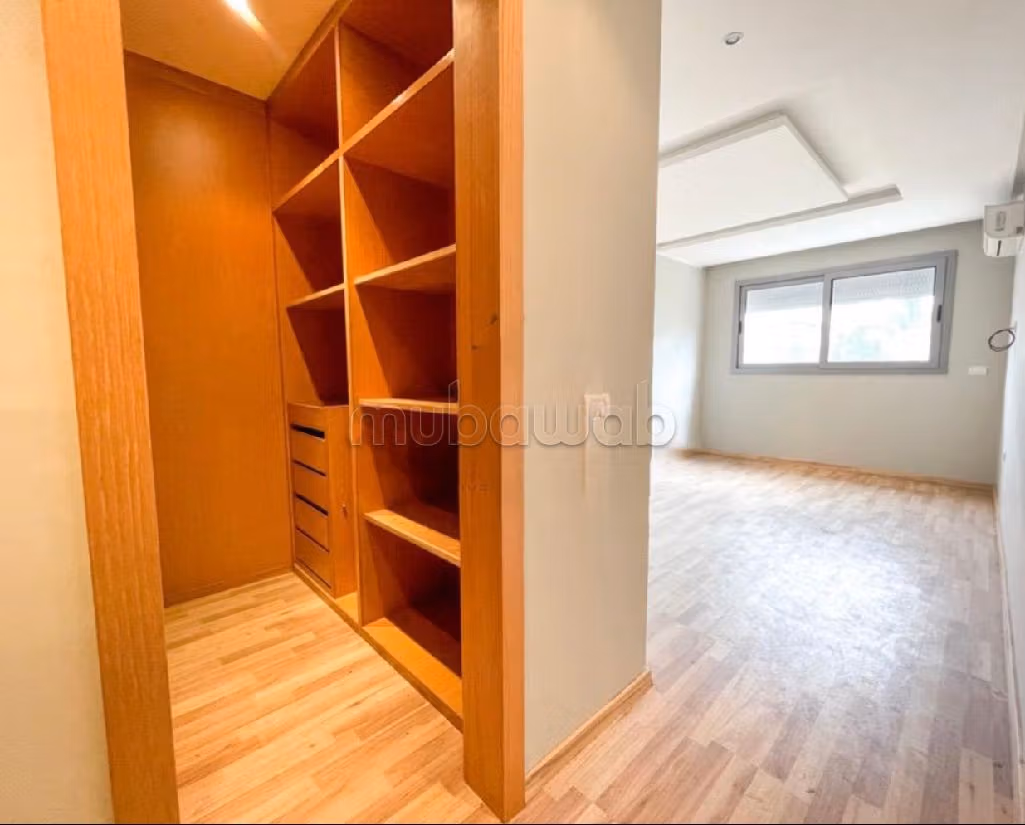 Très bel appartement en location à Ferme Bretonne Hay Arraha. 4 pièces. Conciergerie à disposition, système de climatisation