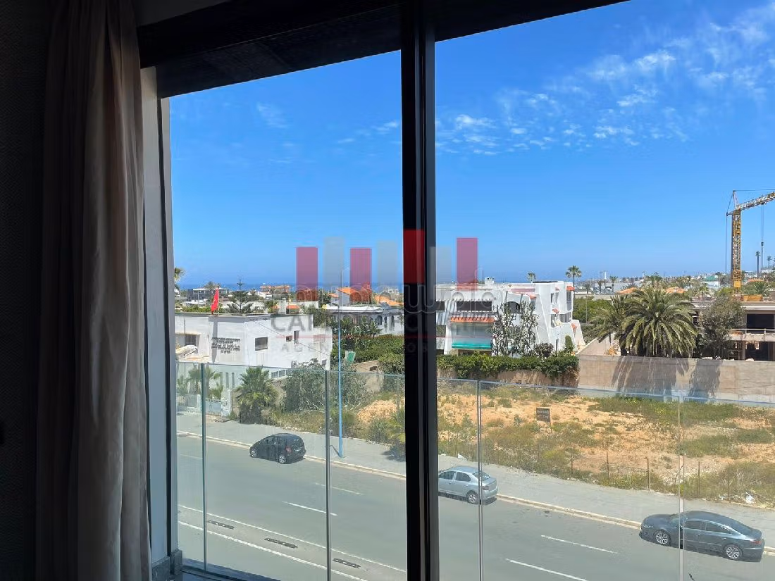 Rent this apartment in Anfa Supérieur. 1 lovely room. With Lift, Carpark