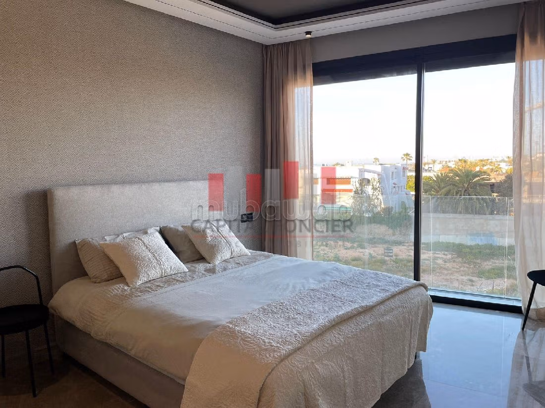 Rent this apartment in Anfa Supérieur. 1 lovely room. With Lift, Carpark