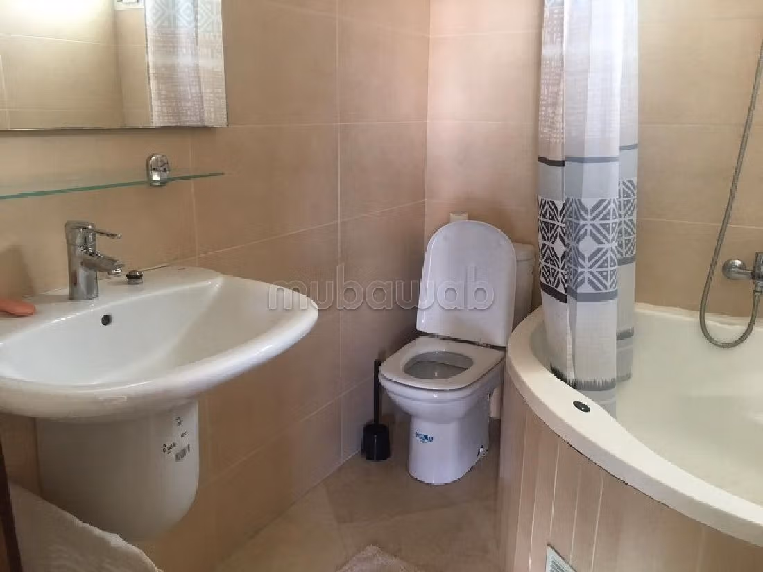 Apartment for rent in Gauthier. 3 large living areas. No Lift, Balcony. 