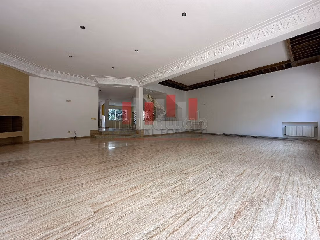 Eccezionale casa di lusso in affitto a Californie. Superficie totale 600 m². Camino e aria condizionata