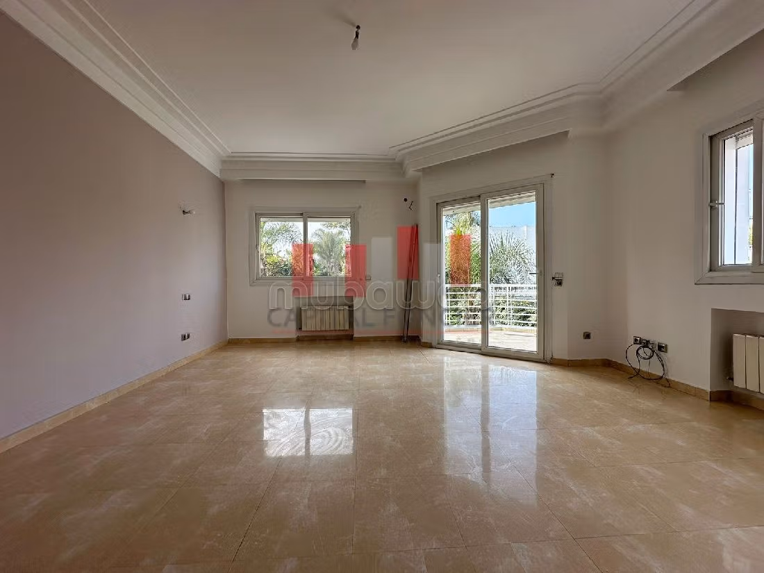 Eccezionale casa di lusso in affitto a Californie. Superficie totale 600 m². Camino e aria condizionata