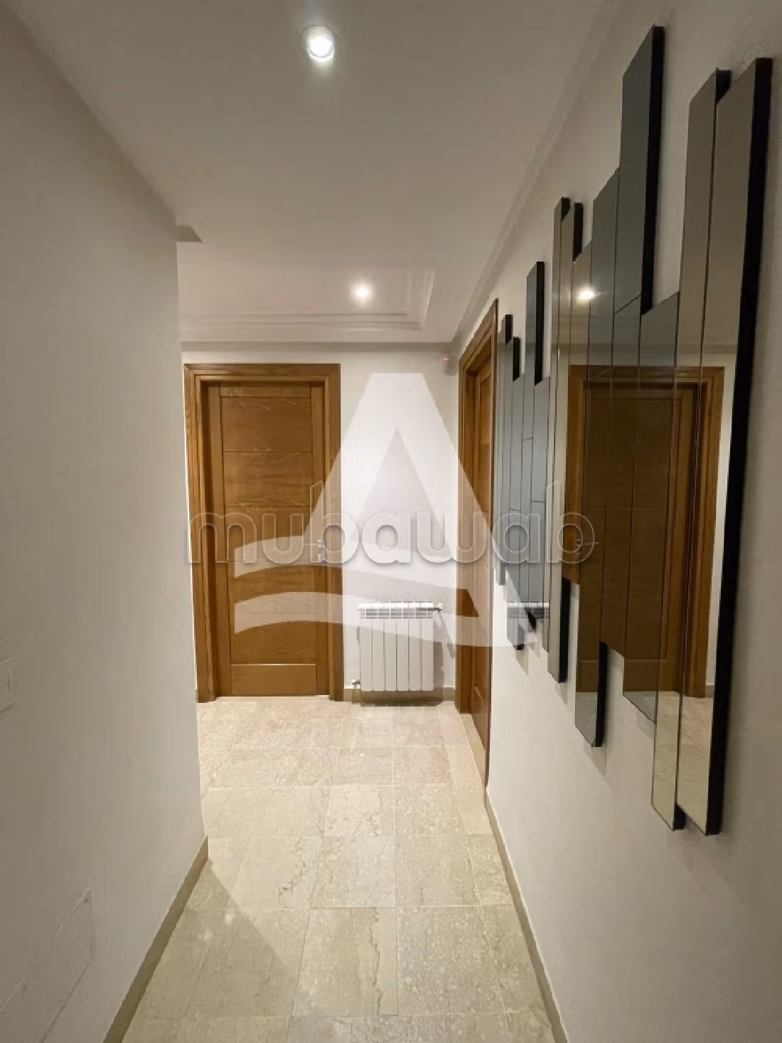 Apartment for sale in Les Jardins de Carthage. Large area 133 m². Terrace and lift. 