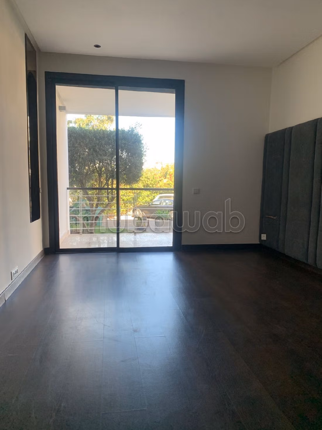 شقة رائعة للإيجار ب المدينة الخضراء. 2 غرف رائعة. حديقة ومرآب