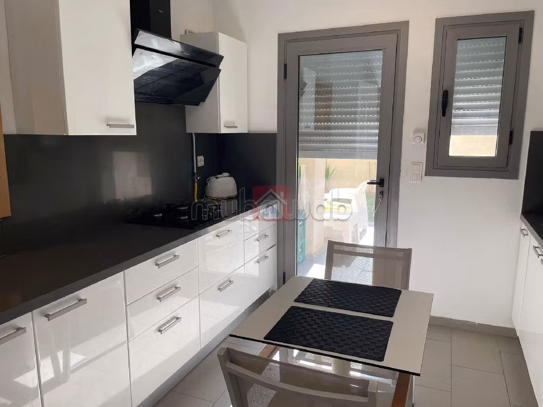 À vendre Bel Appartement au RDC à Gammarth Zone Touristique