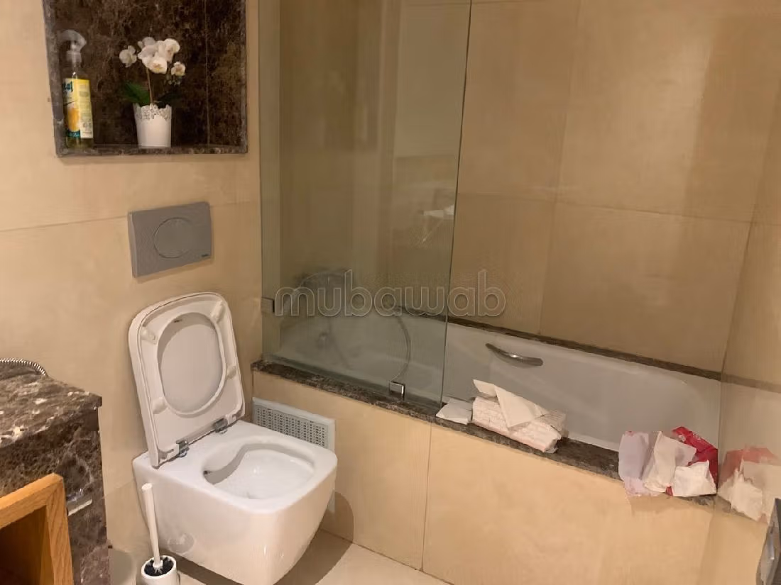 Appartementen om te huren in Casablanca Finance City. 6 Ruimtes. Volledig gemeubileerd. 