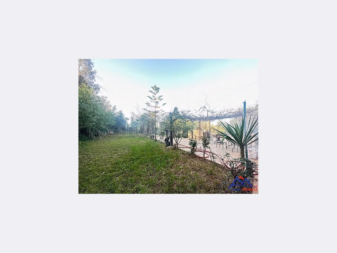 Se vende villa de lujo en Route de l'Ourika. 8 dormitorios. Hermosa terraza y jardín