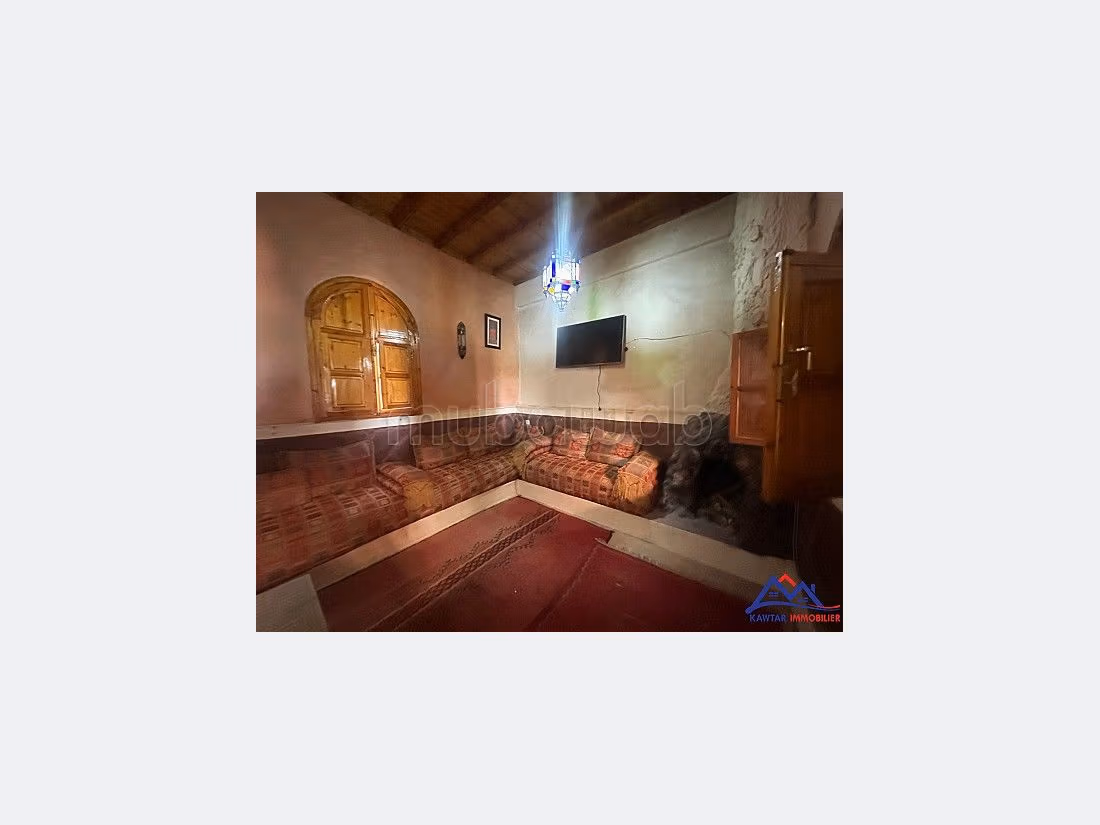 Se vende villa de lujo en Route de l'Ourika. 8 dormitorios. Hermosa terraza y jardín