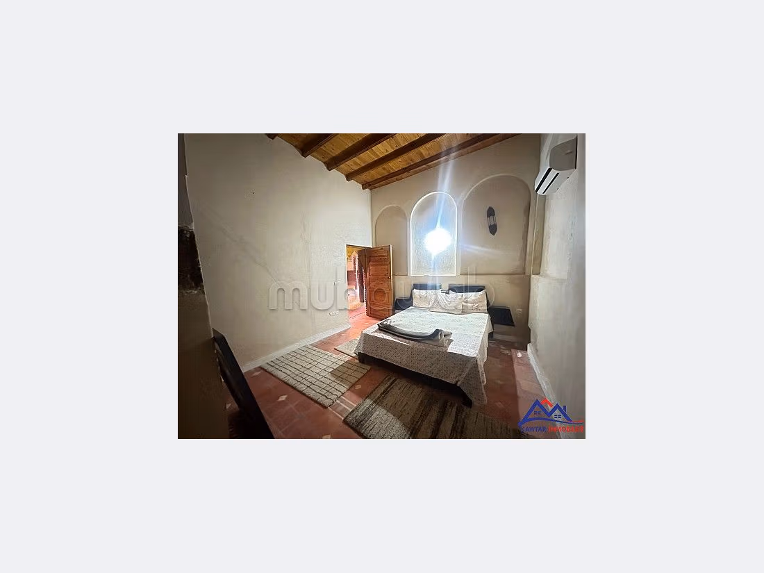 Se vende villa de lujo en Route de l'Ourika. 8 dormitorios. Hermosa terraza y jardín
